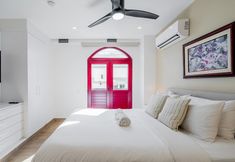 Others 2 w Beautiful 2BR w Balcony in Casco Viejo