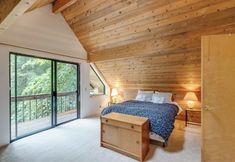 Others 7 A 3 Story, 3 Bedroom Traditional Rustic Ski and Hiking Chalet