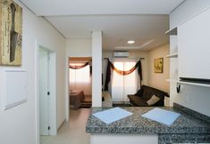 기타 5 FLATS ANDIRA KUSS