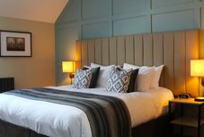 Others The Coach & Horses