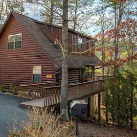 Primary image 1 Bear Hideaway Cozy 3BR Cabin, Pigeon Forge Hotels