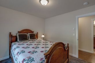 其他 4 A Re-styled Single Story, 3-bedroom, 2-bath Ranch Style Cabin at Silver Lake