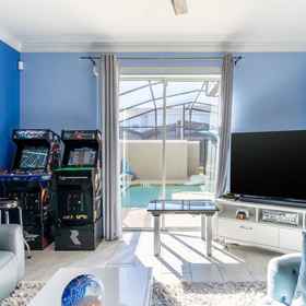 Room 3 Private Disney Oasis With Pool Hot Tub Ps5 and Modern Amenities, Osceola Performing Arts Center Hotels