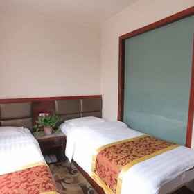 Room 1 Xinsheng Inn, Dunhuang Int'l. Hotel-Parking Lot Hotels