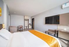 Others 5 Home Inn Baiyun Hotel (South Gate of Ancient City Scenic Area, Renmin West Road, Kashgar)