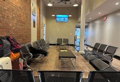 Others 2 Iconic Hotel