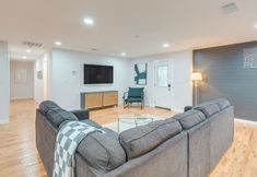 其他 4 14 Mi to Dallas: Irving Escape w/ Patio & Fire Pit