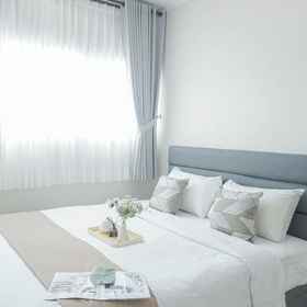 Primary image 1 การออกแบบที่เรียบง่ายและสะดวกสบาย 2 ห้องนอน อพาร์ตเมนต์ ที่ มาร์เบลลา เกอมัง เรสซิเดนซ์, โรงแรม & ที่พัก BRI Radio Dalam