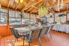 Others Game Room, Sauna & Screened Patio: Swan Lake Cabin