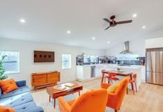 Others 4 < 1 Block to City Park: New-build Apt in Denver!