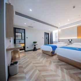 Primary image 1 Super 8 Hotel (Beijing Chongwenmen Tongren Hospital), Fu San Restaurant Hotels