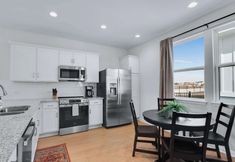 Khác 6 Cactus Blossom Bungalow