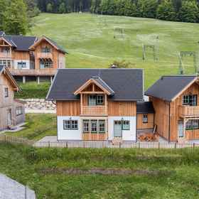 Primary image 1 Chalet by Grundlsee Near Ski Slopes, Hotel Großsölk