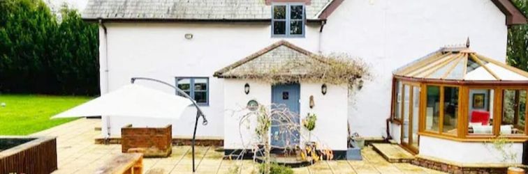 其他 5-bed Home - Sleeps 12, Pool, Garden & Play Area