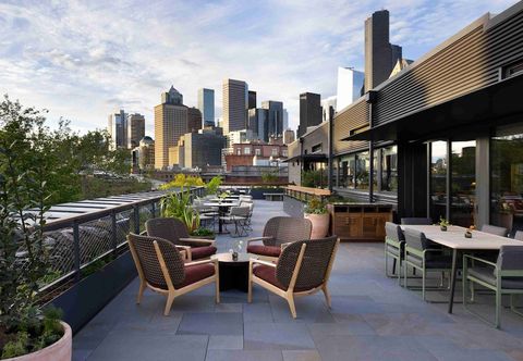 Others Populus Seattle