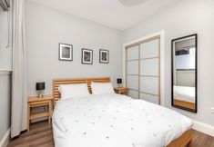 Others 4 Chic Flat with Balcony in Merchant City