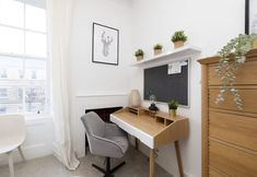 Lain-lain 6 Bright and Modern Flat with desk