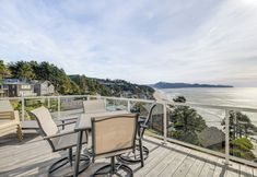 其他 4 Oceanside Escape w/ Stunning Views: Walk to Beach!