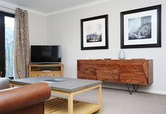 Others 7 Stylish Apt next to Dean Village