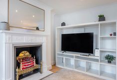 Others 7 Above Beyond - Fitzrovia - by Frankie Says