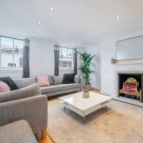 Room 1 Above Beyond - Fitzrovia - by Frankie Says, Pullman Editions Hotels