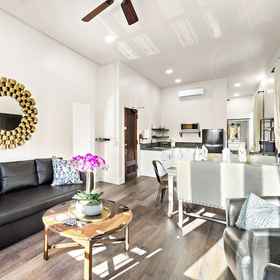 Primary image 1 โรงแรม ดิ อาร์ติแฟกต์, โรงแรม & ที่พัก Reuben H. Fleet Science Center