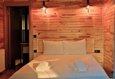 기타 2 SAPANCA GRANDWOODEN SUİT