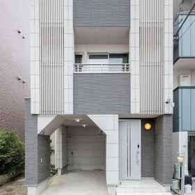 Primary image 1 優雅, 文教堂書店(ブックストア談)赤羽店 ホテル