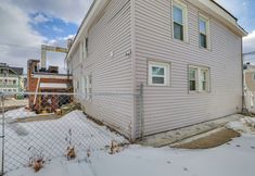 其他 7 Updated Apartment in Downtown Waterbury!