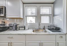 其他 6 Updated Apartment in Downtown Waterbury!