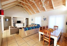 Others 7 The Pelican - Stunning 3-bedroom Holiday Home in Langebaan