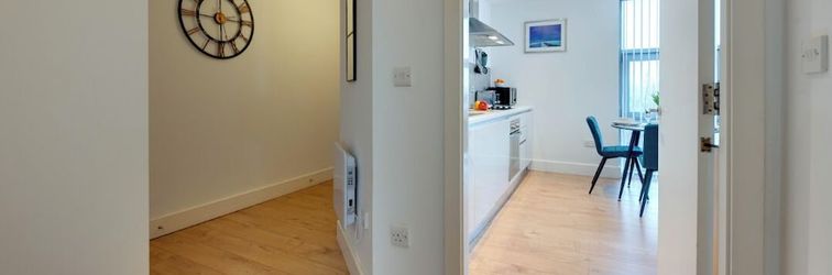 Lain-lain Monument Apartments