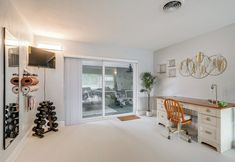 其他 5 4 Mi to Legoland: Poolside Paradise!