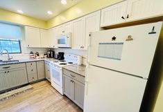 Others 5 Bayard Avenue 220