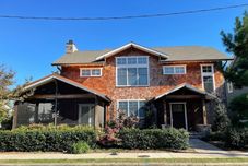 Others Bayard Avenue 300