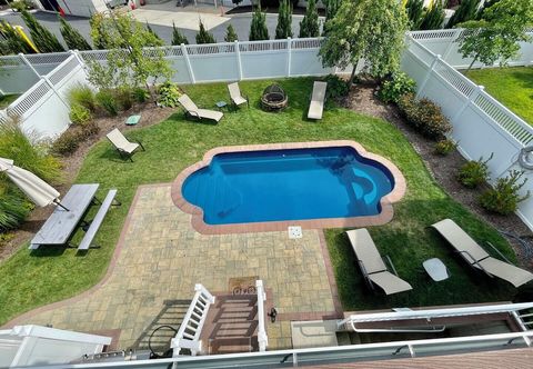 Others Lake Avenue 24