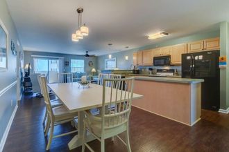 Others 4 Palm Drive 36501 #1201