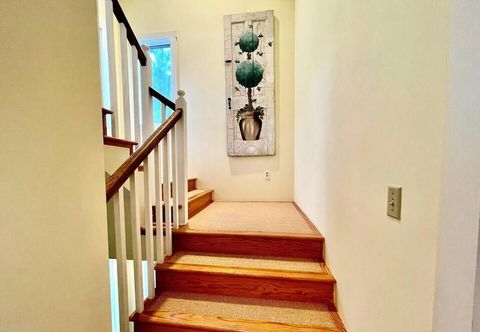 Others Columbia Avenue 69