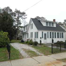 Primary image1Laurel Street 204,Sarangi Satyajit MD飯店