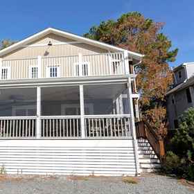 Primary image 1 Daisey Road 20637, Sarangi Satyajit MD Hotels