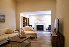 Others 7 Venice Court 21675