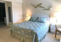 Lain-lain 5 Mariners Court 201