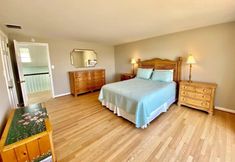 Others 2 Salisbury Street 316