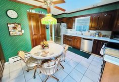 Others 7 OAK Avenue 33