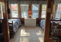 其他 3 Hickman Street 105