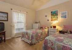 Others 4 Cedar Road 22