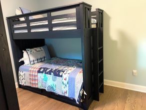 Lain-lain 4 Laurel Street 114