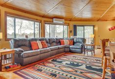 Lain-lain 4 Dock & Beach Access: Scenic Lake Ossipee Cabin!