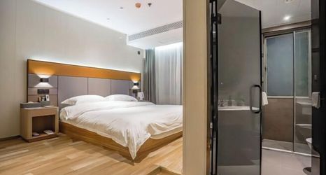 Others 2 Juncheng Hotel