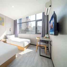 Primary image 1 Pod Choice Hotel (Hangzhou Huanglong Sports Centre Wensan Road Subway Station), Express By Holiday Inn Putuo Shanghai-Catering Hall Hotels